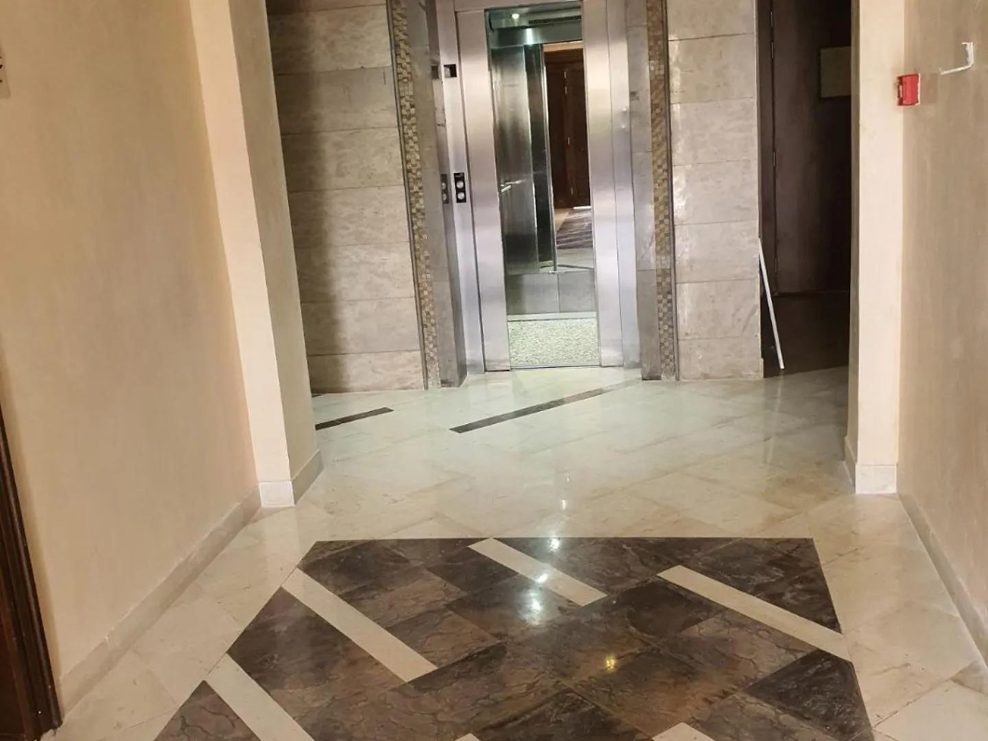 Dar Kmar 2 Apartment Tunis Tunisia